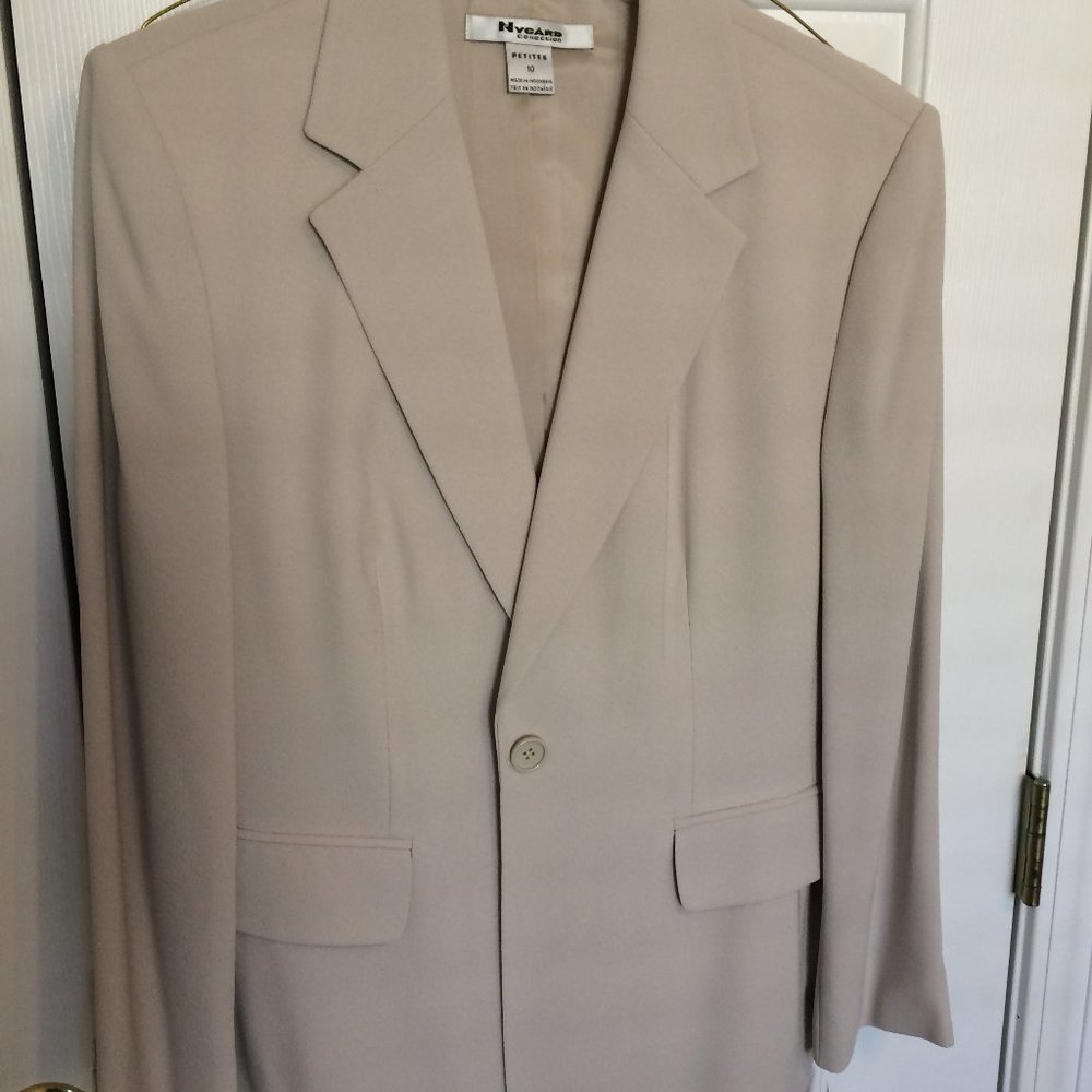 Vintage Nygard Women's Pant Suit. NWT